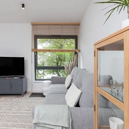 Awanport Estate By Renters